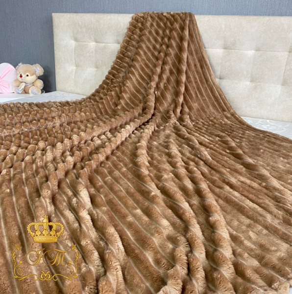 "Shar Pei" throw blanket, warm beige, velour, euro size
