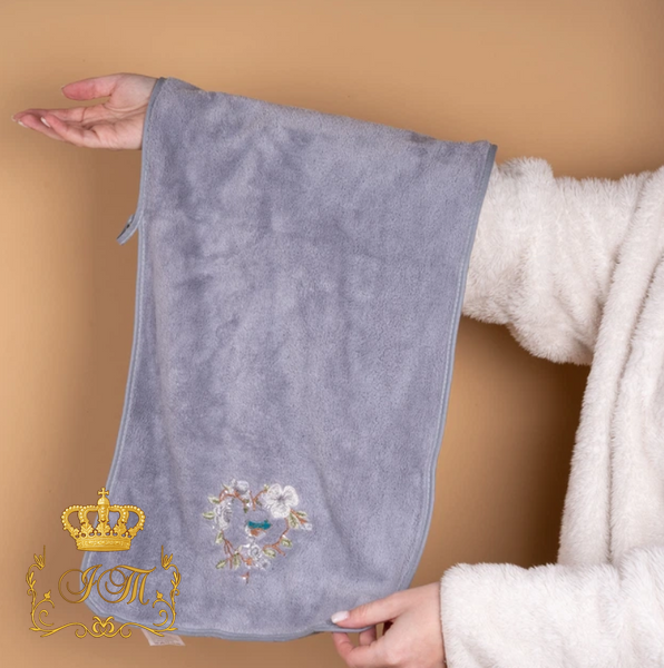 "Bird in the Heart" Bath Towel, 70&times;140 cm, Grey Microfiber, China