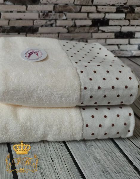 Polka Dot Bath Towel 70&times;140 cm &ndash; White terry, China