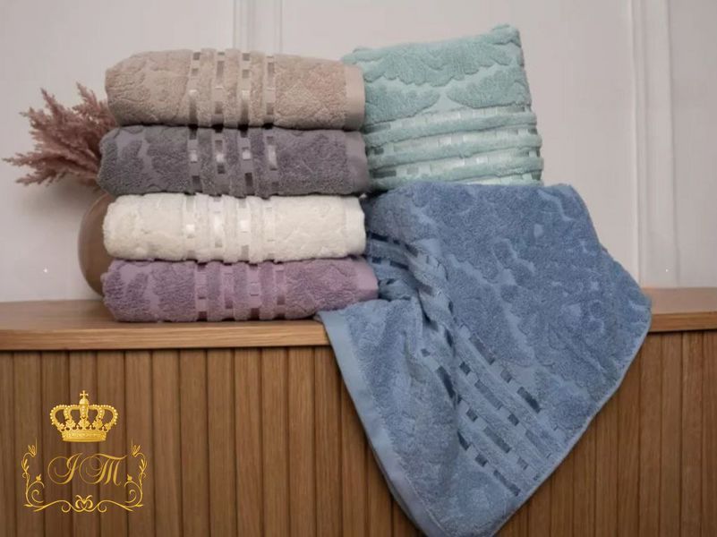 The Cloud, Bath Towel, 70&times;140 cm, Terry, purple, China
