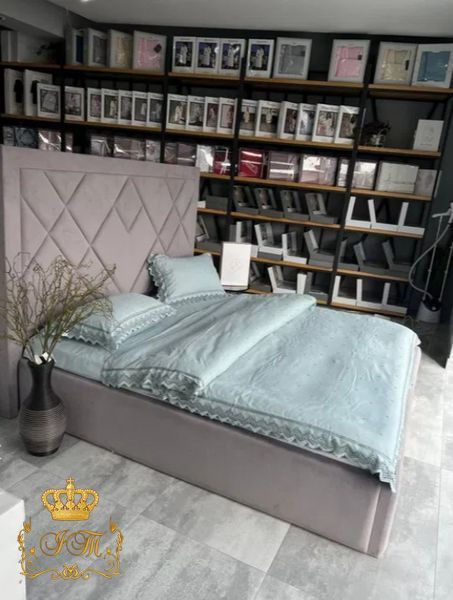 WH-61 Laura Grand Bed Linen, Satin, Euro Size