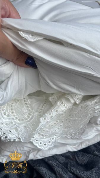 &ldquo;Dima&rdquo; Bedding Set with Quilt and Lace, Satin, Euro Size