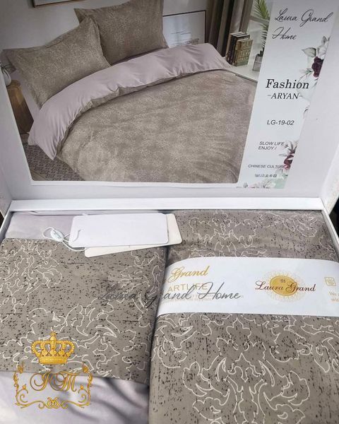 LG-19 Laura Grand Bed Linen, Satin, Euro Set