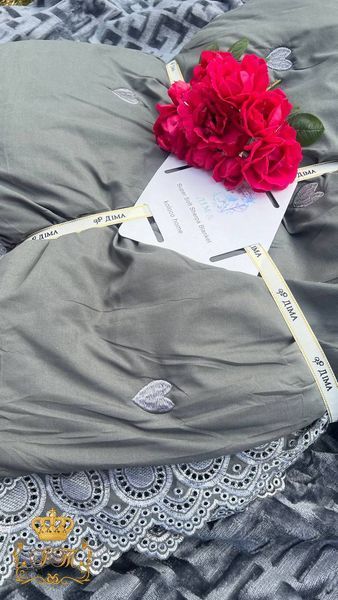 &ldquo;Dima&rdquo; Bedding Set with Quilt and Lace, Satin, Euro Size
