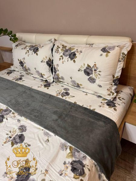 Bedding set combining velour and flannel, euro size