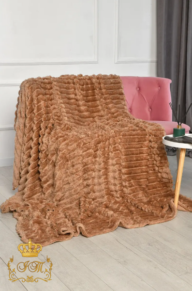 "Shar Pei" throw blanket, caramel latte, velour, euro size
